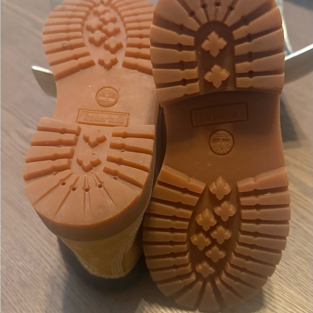 Timberland Tan Leather Boots - Picture 3 of 3